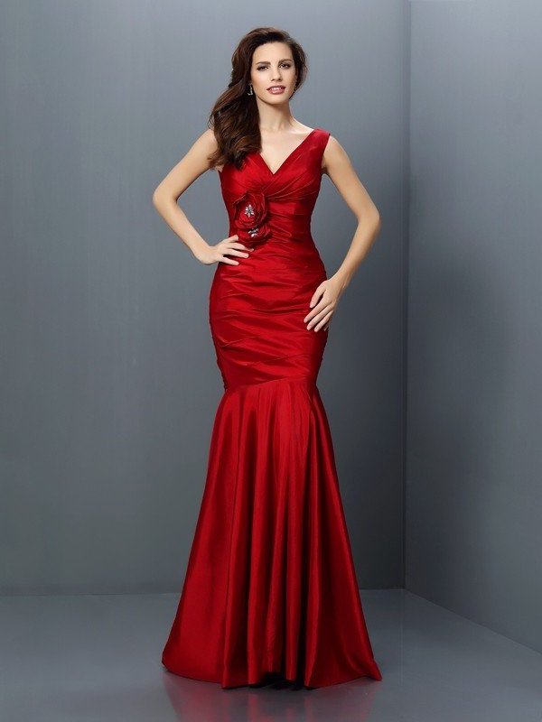 Hand-Made V-neck Long Flower Trumpet/Mermaid Sleeveless Taffeta Bridesmaid Dresses