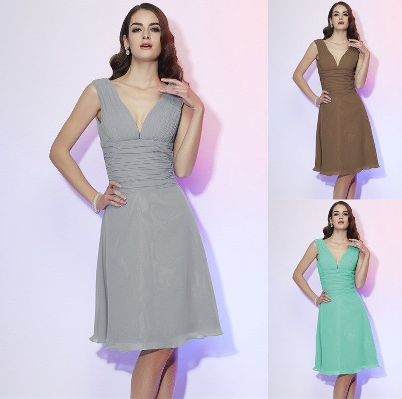 Short A-Line/Princess Pleats Short Sleeves V-neck Chiffon Bridesmaid Dresses