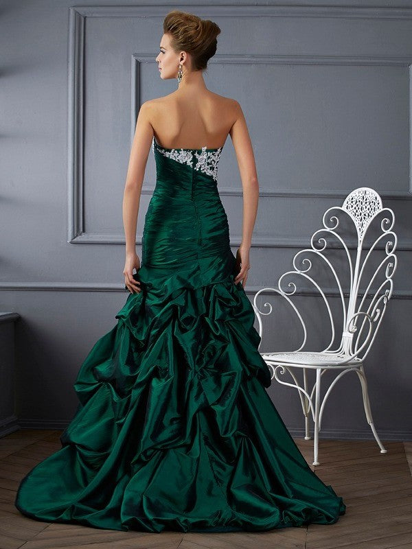 Gown Ball Applique Long Sleeveless Strapless Taffeta Quinceanera Dresses