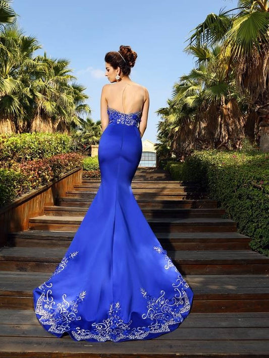 Sleeveless Trumpet/Mermaid Sweetheart Beading Long Satin Dresses