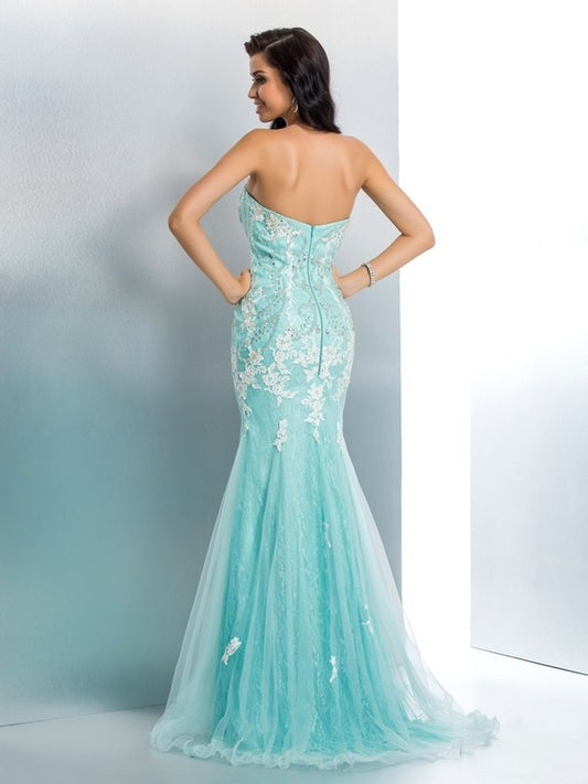 Applique Trumpet/Mermaid Sleeveless Strapless Long Lace Dresses