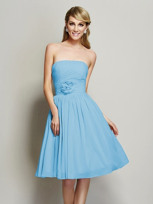 Strapless Flower Sleeveless A-Line/Princess Short Hand-Made Chiffon Bridesmaid Dresses