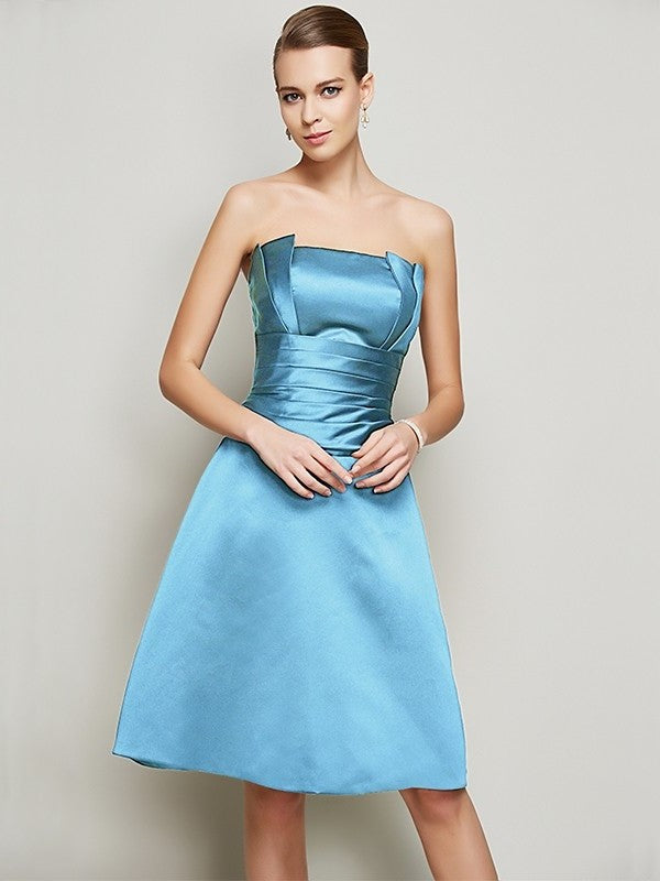 Sleeveless A-Line/Princess Pleats Short Strapless Satin Bridesmaid Dresses