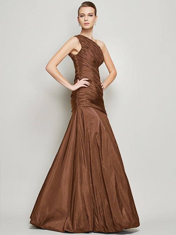 Long One-Shoulder Sleeveless A-Line/Princess Pleats Taffeta Bridesmaid Dresses