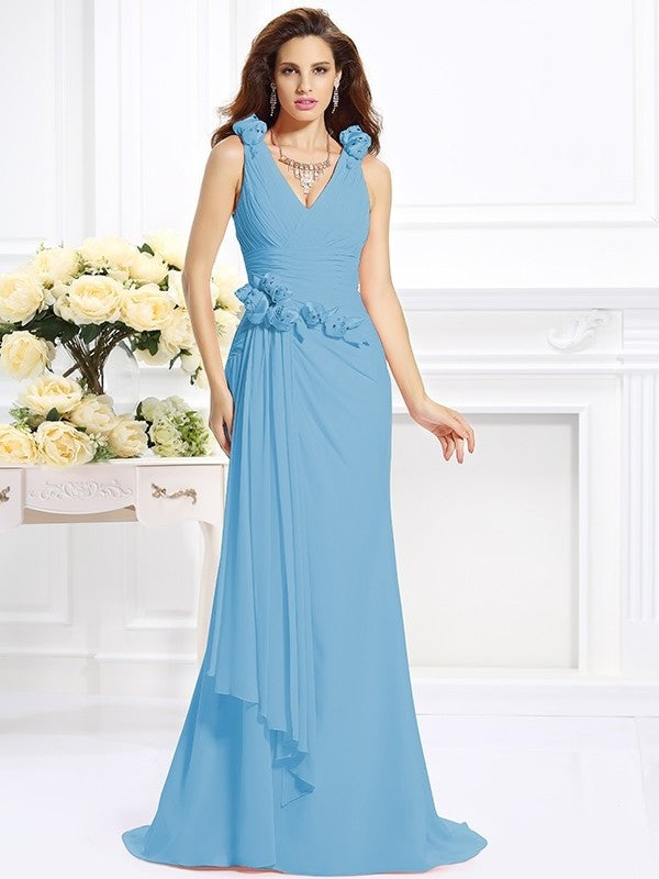 Flower Long V-neck Trumpet/Mermaid Sleeveless Hand-Made Chiffon Bridesmaid Dresses