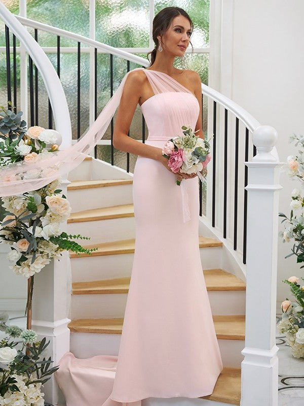 Sleeveless Stretch One-Shoulder Sweep/Brush Ruched Crepe Sheath/Column Train Bridesmaid Dresses