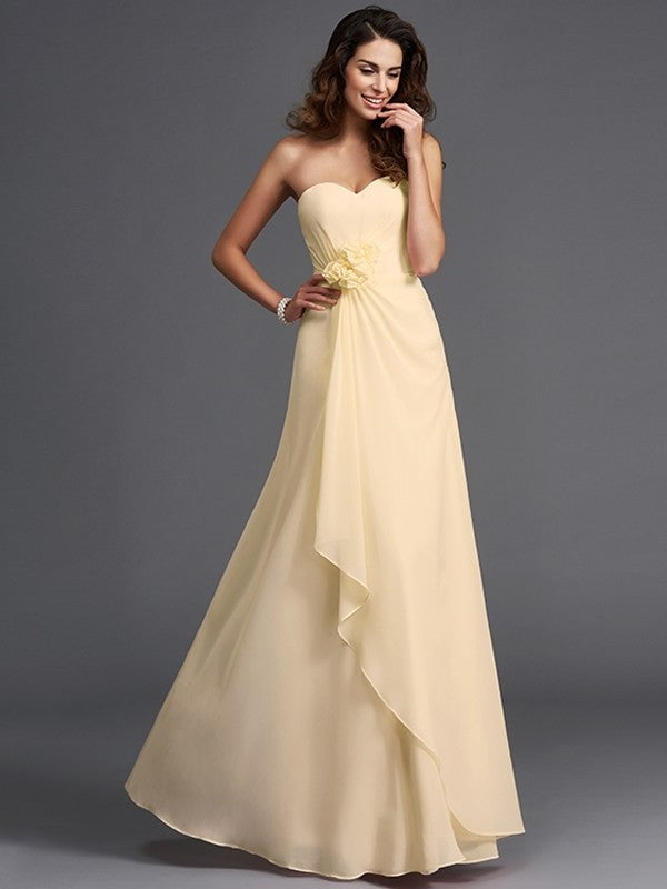 A-Line/Princess Sweetheart Flower Sleeveless Hand-Made Long Chiffon Bridesmaid Dresses