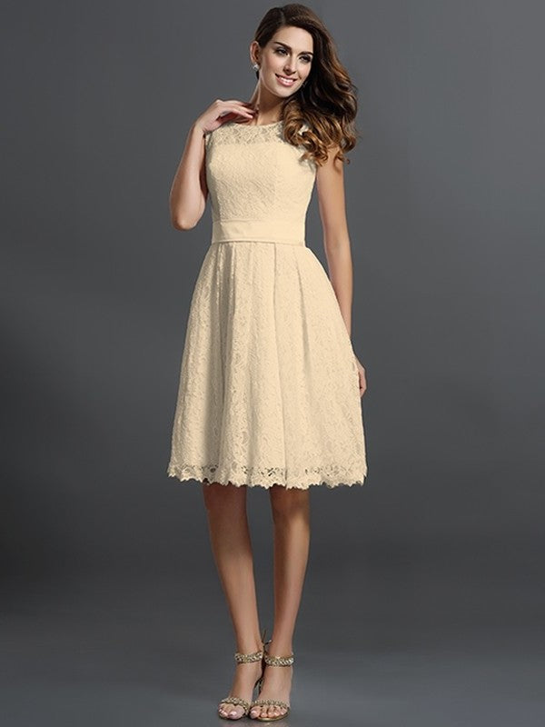 A-Line/Princess Scoop Sleeveless Short Lace Bridesmaid Dresses