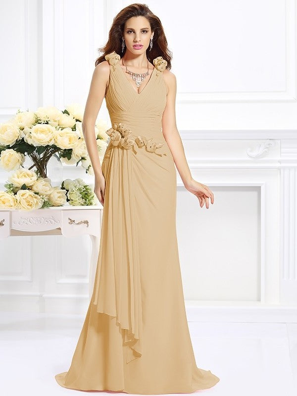 Flower Long V-neck Trumpet/Mermaid Sleeveless Hand-Made Chiffon Bridesmaid Dresses