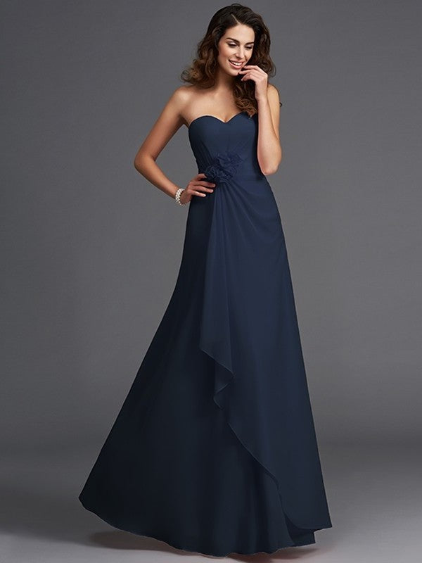 A-Line/Princess Sweetheart Flower Sleeveless Hand-Made Long Chiffon Bridesmaid Dresses