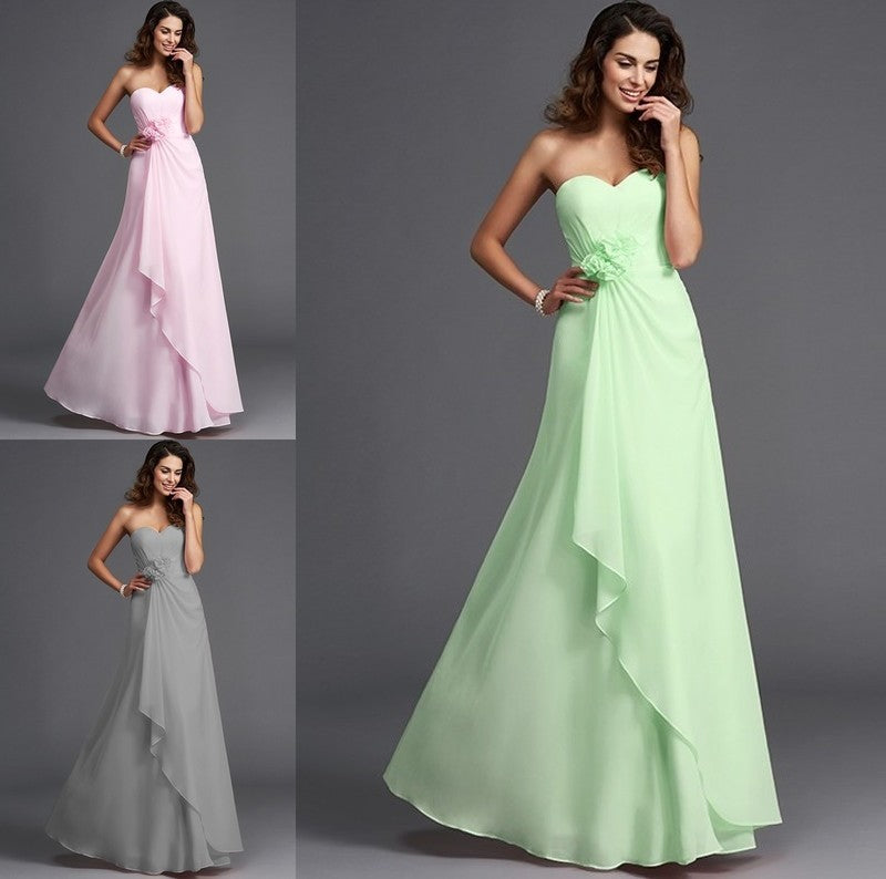 A-Line/Princess Sweetheart Flower Sleeveless Hand-Made Long Chiffon Bridesmaid Dresses